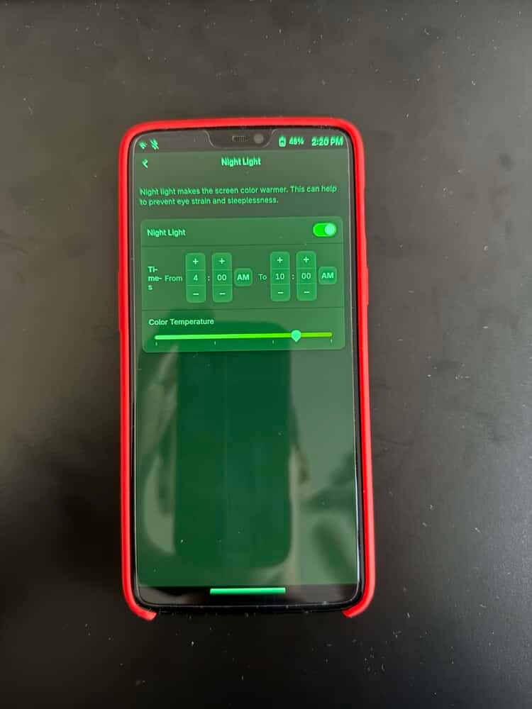 OnePlus 6 with night light enabled producing a green tint